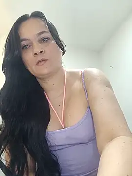 Snapshot of megan_milf79 chatting on 06/17/26, 09:36 megan milf79 online show from 06/17/26, 09:36