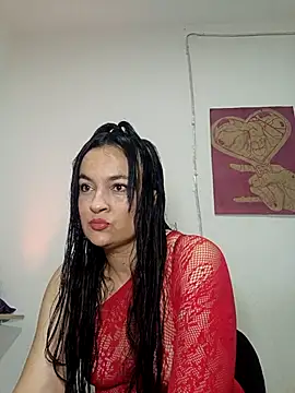 Snapshot of megan_milf79 chatting on 10/05/25, 04:20 megan milf79 online show from 10/05/25, 04:20