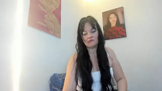 Snapshot of megan_milf79 chatting on 10/14/25, 11:47 megan milf79 online show from 10/14/25, 11:47