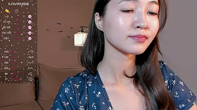 SeulBi online show from 10/29/25, 12:26