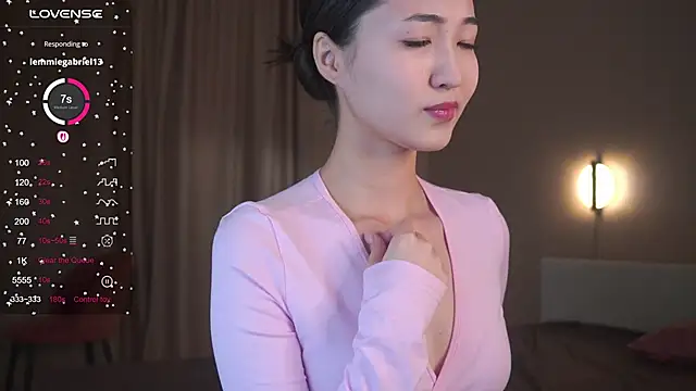 SeulBi online show from 04/18/26, 12:51