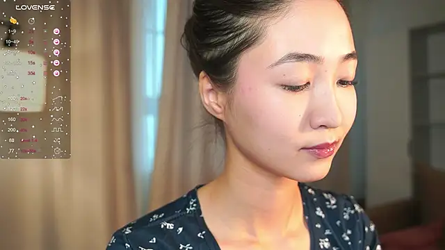 SeulBi online show from 11/26/25, 10:26