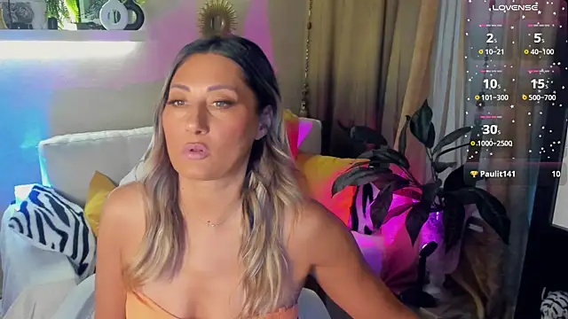 SarahAlluring online show from 05/25/26, 04:17