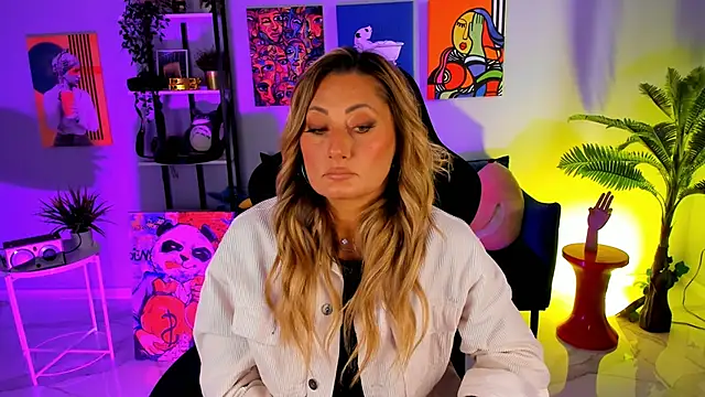 SarahAlluring online show from 09/14/25, 01:00