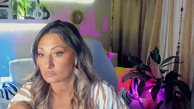 SarahAlluring online show from 05/30/26, 03:39