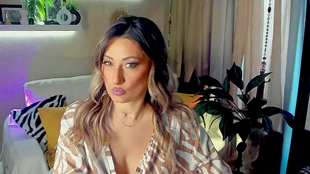 SarahAlluring online show from 05/10/26, 06:28