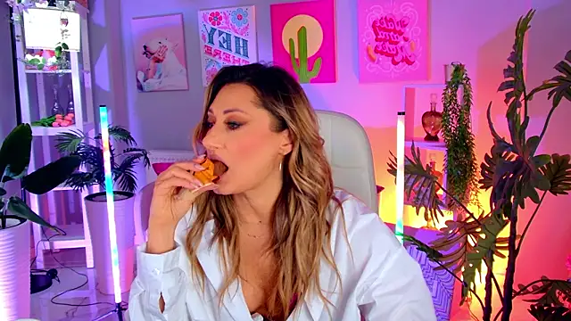 SarahAlluring online show from 02/09/26, 12:36