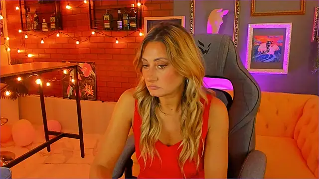 SarahAlluring online show from 09/19/25, 11:58