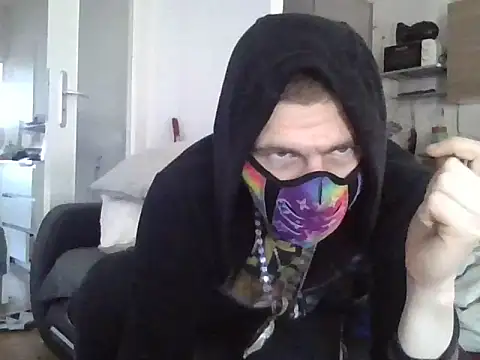 Snapshot of ThePython666 chatting on 03/18/25, 12:17 ThePython666 online show from 03/18/25, 12:17