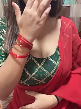 Snapshot of lustyindiancouple chatting on 06/11/26, 01:52 lustyindiancouple online show from 06/11/26, 01:52