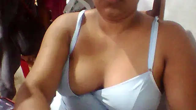 Sydneyputinha online show from 04/19/26, 09:39