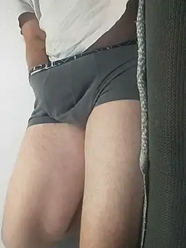 gui67675 online show from 09/17/25, 06:43