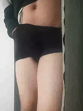 gui67675 online show from 10/08/25, 04:03