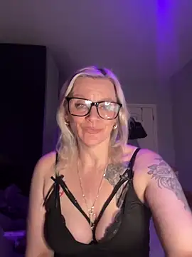 Curvy-Cleo online show from 02/08/26, 07:11