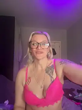 Curvy-Cleo online show from 02/09/26, 10:57