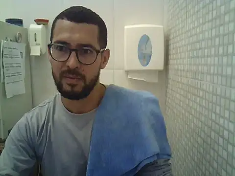 pdasgyn online show from 12/04/25, 02:27