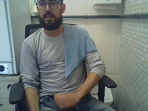 Snapshot of pdasgyn chatting on 05/28/26, 12:44 pdasgyn online show from 05/28/26, 12:44