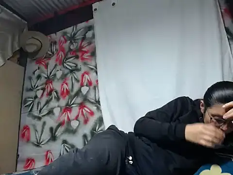 SHARONYJQVI online show from 09/27/25, 09:54