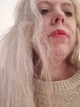 Snapshot of Irina3718 chatting on 11/23/25, 02:16 Irina3718 online show from 11/23/25, 02:16