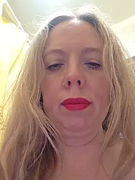 Snapshot of Irina3718 chatting on 06/15/26, 06:29 Irina3718 online show from 06/15/26, 06:29
