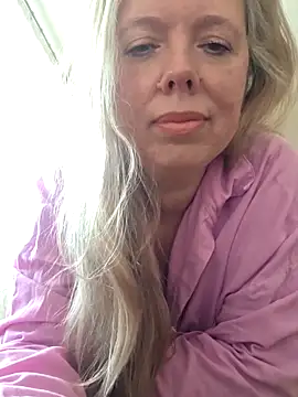 Irina3718 online show from 02/03/26, 11:04