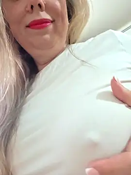 Irina3718 online show from 03/12/26, 02:43