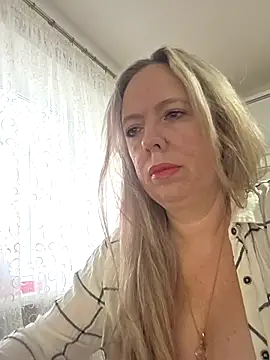 Snapshot of Irina3718 chatting on 12/05/25, 10:36 Irina3718 online show from 12/05/25, 10:36