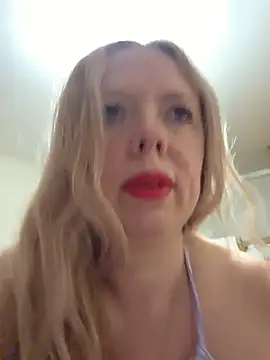 Snapshot of Irina3718 chatting on 07/11/26, 08:53 Irina3718 online show from 07/11/26, 08:53