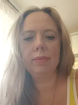 Snapshot of Irina3718 chatting on 11/22/25, 09:52 Irina3718 online show from 11/22/25, 09:52