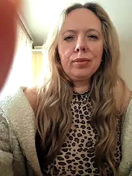 Irina3718 online show from 12/19/25, 10:50