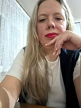Irina3718 online show from 02/18/26, 04:03