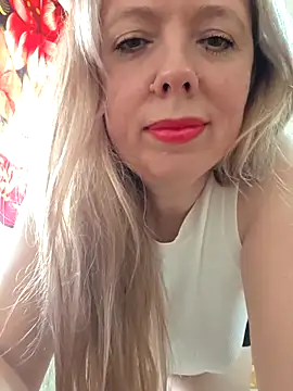 Irina3718 online show from 04/04/26, 10:44