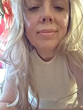 Snapshot of Irina3718 chatting on 06/18/26, 03:17 Irina3718 online show from 06/18/26, 03:17