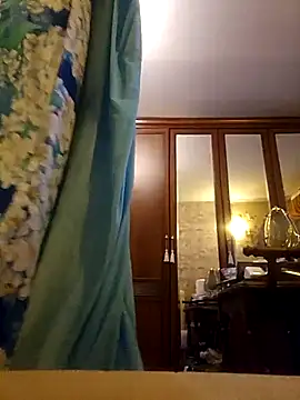 AntonyXsmile online show from 04/21/26, 12:23