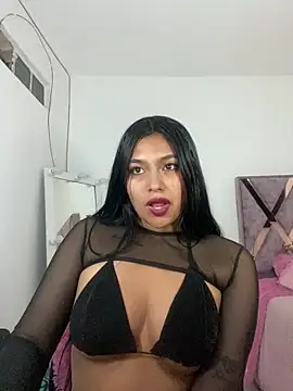 Snapshot of Tania_rendon chatting on 03/22/25, 01:54 Tania rendon online show from 03/22/25, 01:54