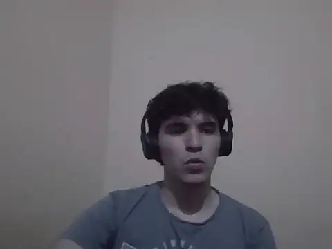 Snapshot of Visculi chatting on 12/04/25, 10:31 Visculi online show from 12/04/25, 10:31