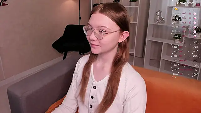 Snapshot of luv_tessa chatting on 03/01/26, 01:49 luv tessa online show from 03/01/26, 01:49