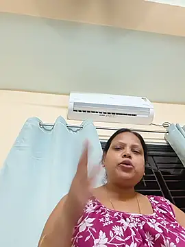 Snapshot of Arohi35 chatting on 05/26/26, 01:31 Arohi35 online show from 05/26/26, 01:31