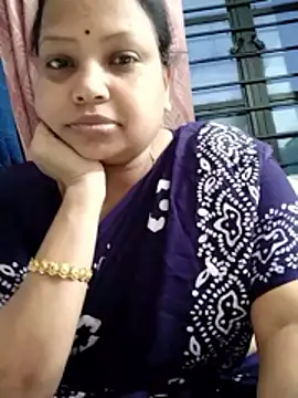 Snapshot of Arohi35 chatting on 06/14/26, 01:12 Arohi35 online show from 06/14/26, 01:12