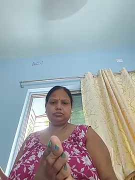 Snapshot of Arohi35 chatting on 06/22/26, 01:44 Arohi35 online show from 06/22/26, 01:44