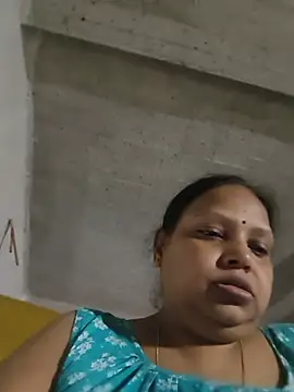 Snapshot of Arohi35 chatting on 05/23/26, 02:38 Arohi35 online show from 05/23/26, 02:38