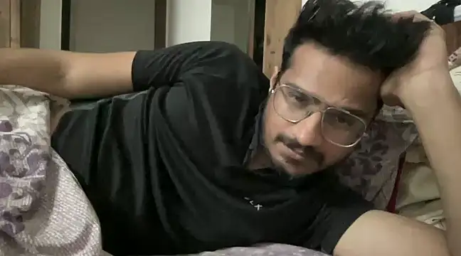 Snapshot of anuragbrothermodel chatting on 03/12/25, 07:47 anuragbrothermodel online show from 03/12/25, 07:47