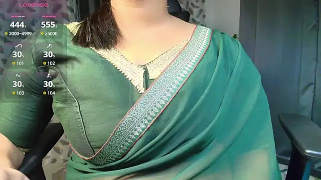 Snapshot of _Lisha_ chatting on 09/23/25, 04:14  Lisha  online show from 09/23/25, 04:14