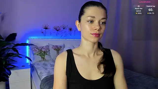 Eva McCoy online show from 10/24/25, 07:40