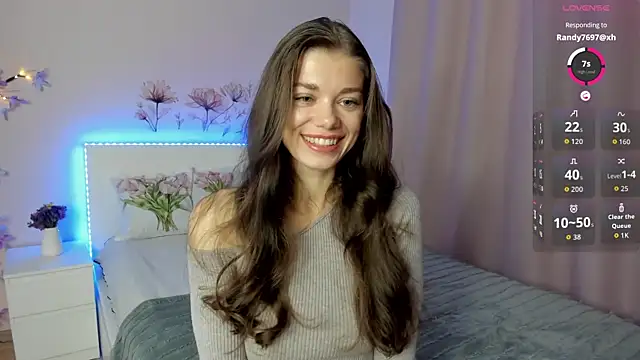 Eva McCoy online show from 10/03/25, 08:05