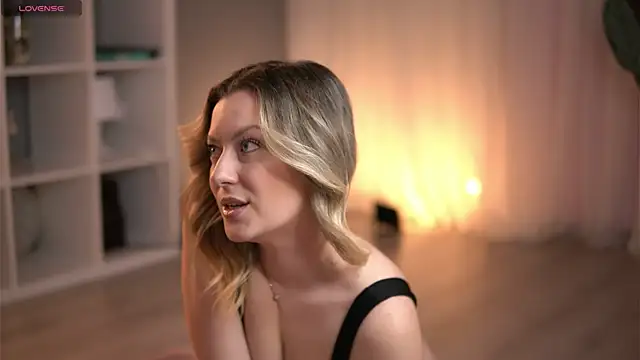 AnnastasiaMills online show from 02/09/26, 10:19