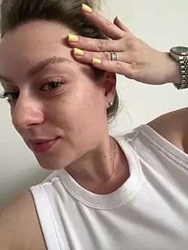AnnastasiaMills online show from 04/09/26, 04:02