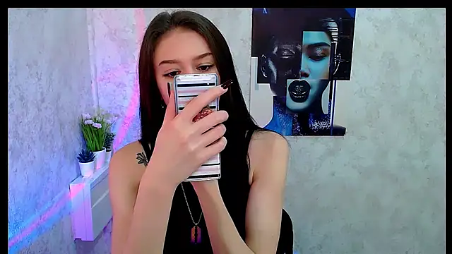 Snapshot of LanaTey chatting on 12/22/25, 09:15 LanaTey online show from 12/22/25, 09:15