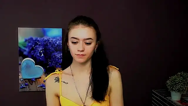LanaTey online show from 03/10/25, 11:55