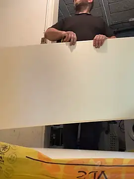 Snapshot of billybib83 chatting on 10/24/25, 04:28 billybib83 online show from 10/24/25, 04:28